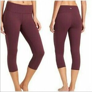 Athleta Maroon Chaturanga Capri Crop Leggings Stretchy Activewear Sz M